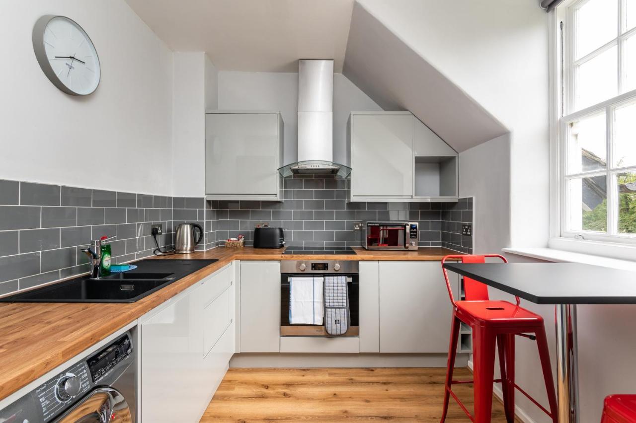 Stylish With Minster Views I Pass The Keys Apartment